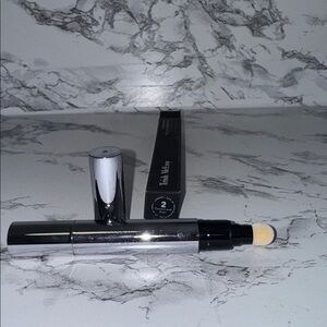NWT Trish McEvoy correct & even intense coverage concealer: #2 
Never used